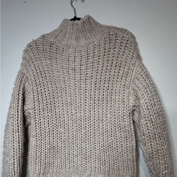 Universal Thread chunky oatmeal knit sweater with mock turtleneck, size XS‎ - Picture 4 of 7